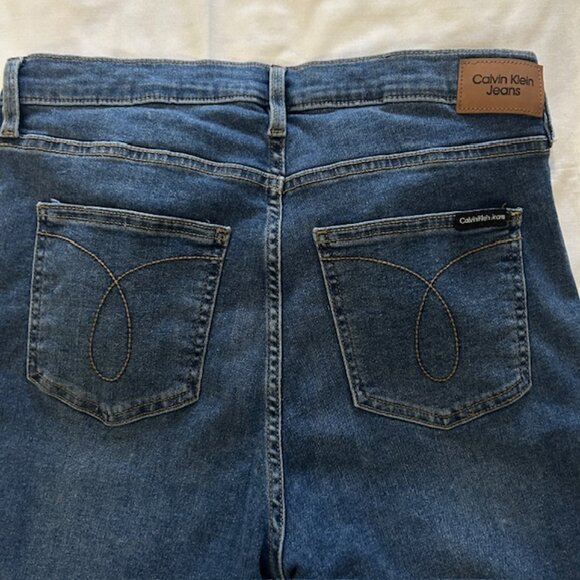 Calvin Klein Ladies Denim Jeans sz 14 32 Repreve Tapered Button Closure - Picture 6 of 12